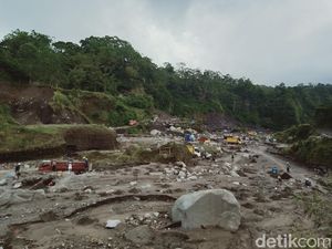 Ganjar Minta Setop, Pertambangan di Sungai Klaten Berhulu Merapi Tetap Jalan