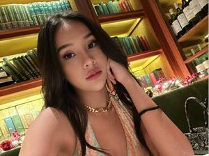 Gaya Anya Geraldine saat Nyamar Jadi Pembantu Bikin Pangling, Tampil Berhijab Gaya Anya Geraldine saat Nyamar Jadi Pembantu Bikin Pangling, Tampil Berhijab