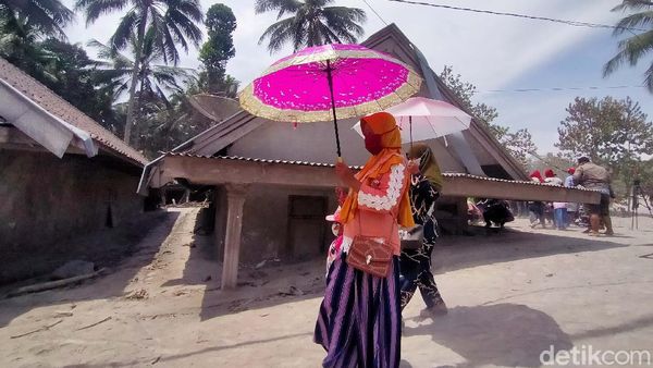 Begini Kondisi Kampung Renteng Usai Diguyur Abu Vulkanik Semeru