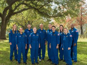 NASA Rekrut 10 Calon Astronaut, Ada Empat Perempuan NASA Rekrut 10 Calon Astronaut, Ada Empat Perempuan