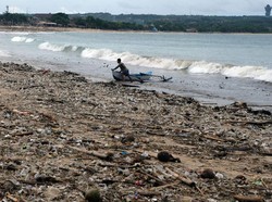 KKP Gandeng Anak Usaha BUMN Bersihkan Sampah di Laut Pakai Aplikasi
