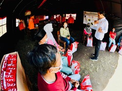 Jokowi Serahkan Santunan ke Ahli Waris Korban Meninggal Akibat Erupsi Semeru