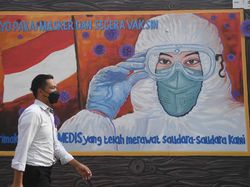 Dekan FKUI Beberkan 4 Cara Cegah Varian Omicron Meluas di RI