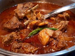 7 Cara Ampuh Hilangkan Bau Prengus Daging Kambing