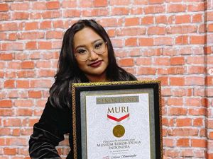 Maria Simorangkir Sabet Rekor MURI Maria Simorangkir Sabet Rekor MURI
