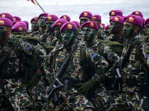 Melihat Proses Pembaretan Prajurit Marinir