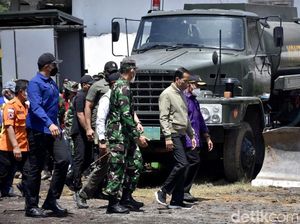 Jembatan Lumajang-Malang Ambruk Saat Erupsi Semeru, Jokowi Minta Dibangun Lagi