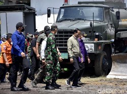 Jembatan Lumajang-Malang Ambruk Saat Erupsi Semeru, Jokowi Minta Dibangun Lagi