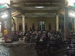 Banjir Rob Rendam Permukiman di Pesisir Pandeglang, 837 Warga Mengungsi