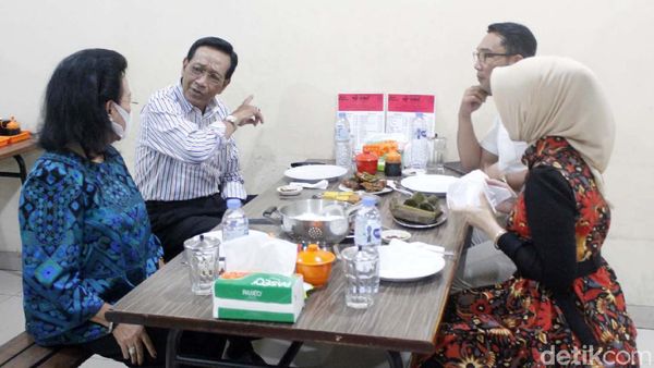 Ridwan Kamil Ajak Sri Sultan HB X Makan Ayam Goreng di Bandung
