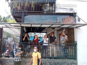 Klaim Punya SHM, Warga Lawan Petugas Pengadilan Eksekusi Bangunan di Medan