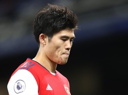 Aduh! Muka Tomiyasu Kena Injak Lawan, Pelakunya Lolos dari Hukuman