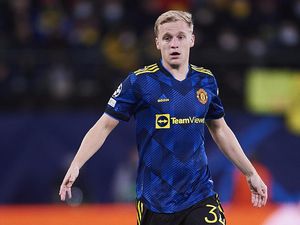 Masa Depan Van de Beek & Henderson Bagaimana, Rangnick? Masa Depan Van de Beek & Henderson Bagaimana, Rangnick?