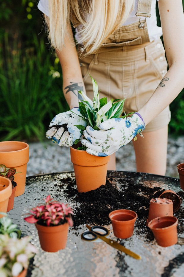 Virgo dengan Sarung Tangan Lucu./Foto: pexels.com/Karolina Grabowska