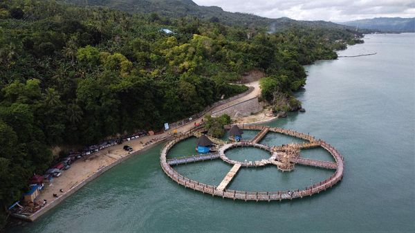 Pesona Jembatan Lingkar Lapaoili di Buton Selatan