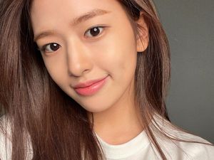 Mirip Bra hingga Sepatu Kebesaran, 5 Gaya Idol K-Pop yang Dikritik Fans Mirip Bra hingga Sepatu Kebesaran, 5 Gaya Idol K-Pop yang Dikritik Fans
