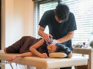 Mengenal Tit Tar, Terapi Alternatif Keretek Tulang yang Lagi Hits Mengenal Tit Tar, Terapi Alternatif Keretek Tulang yang Lagi Hits