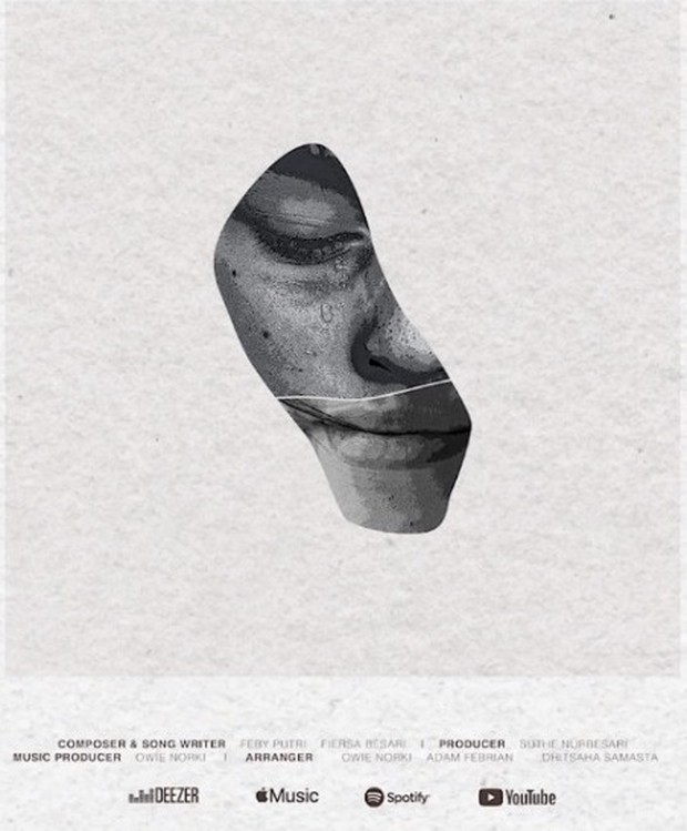 Terdapat 2 versi gambar dalam lagu ini yakni official audio dan live season