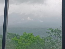 Dusun Renteng Diguyur Hujan, Pencarian Korban Erupsi Semeru Sempat Dihentikan