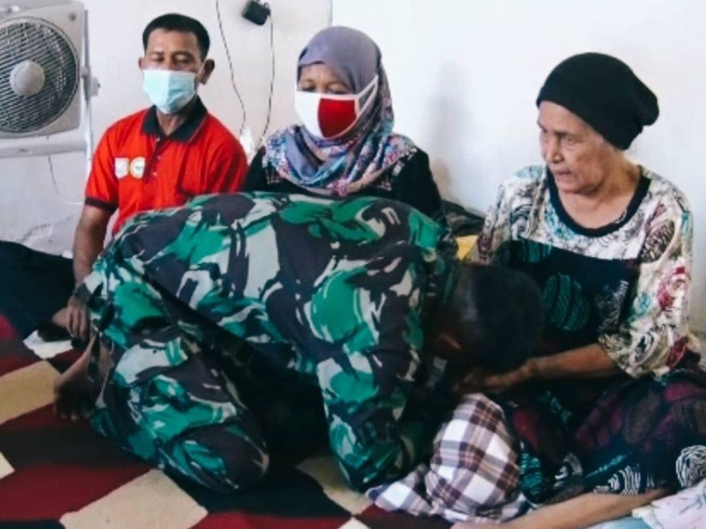Respons Ibu Mertua Saat Prajurit TNI AU Minta Maaf Usir dari Rumdin Respons Ibu Mertua Saat Prajurit TNI AU Minta Maaf Usir dari Rumdin