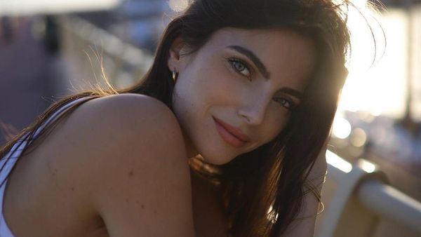 10 Foto Model yang Jadi Pacar Pembalap Max Verstappen, Lebih Tua 9 Tahun