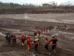 MIND ID Turunkan Tim Tanggap Darurat Bantu Korban Erupsi Semeru