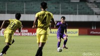 Hingga turun minum, skor 1-0 bertahan untuk keunggulan Persik Kediri.