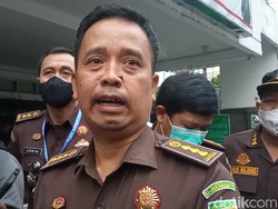Bayi Lahir Akibat Ulah Guru Perkosa Santriwati di Bandung Jadi 9
