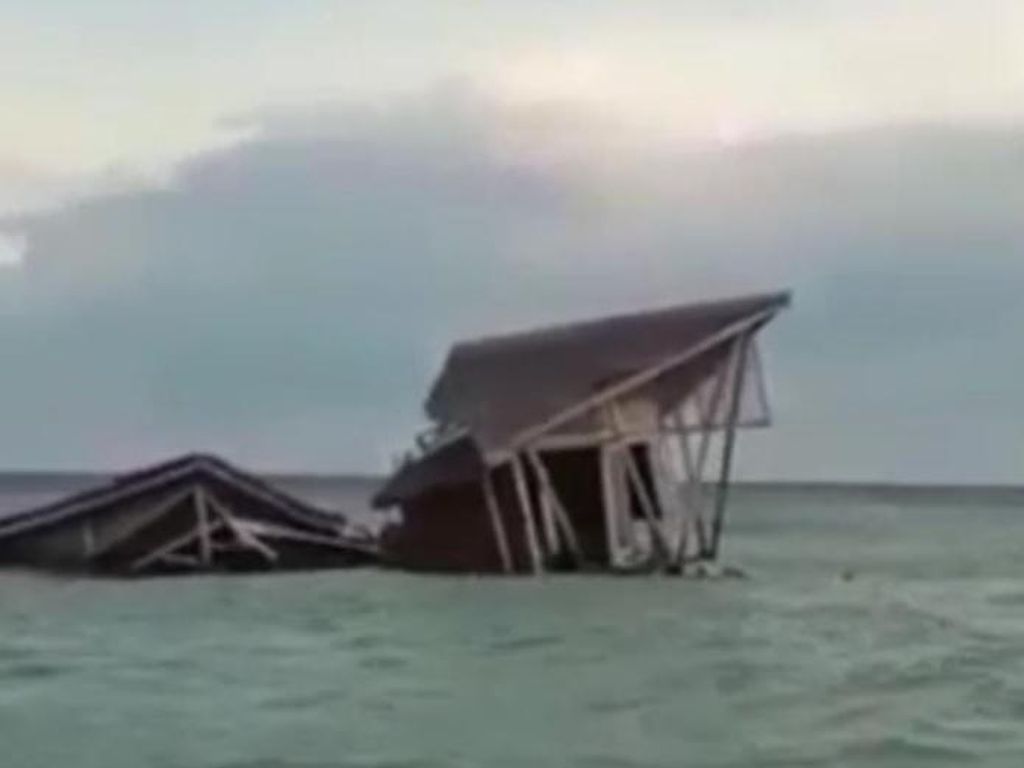 Viral di TikTok, Vila Pulo Cinta Gorontalo Ambruk Diterpa Badai