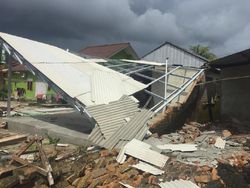 Angin Puting Beliung Terjang Bangka Belitung, 217 Rumah Rusak
