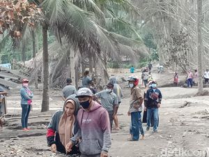 Lokasi Terdampak Erupsi Semeru Jadi Tontonan Wisatawan Lokal dan Luar Kota