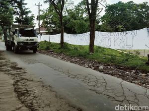 Warga Protes Gegara Rusaknya Jalur Evakuasi Merapi di Klaten