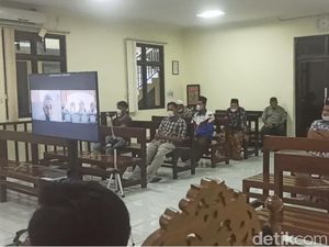 Jaksa Tolak Pleidoi Mbah Minto, Kekeh Tuntut 2 Tahun Bui Jaksa Tolak Pleidoi Mbah Minto, Kekeh Tuntut 2 Tahun Bui