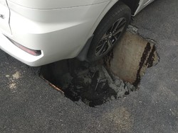 detikcom Do Your Magic: Lurah Sebut Warga Cabut Plang Sumur Resapan yang Jebol