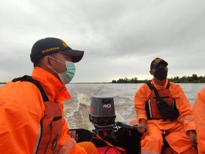 Kapal Angkut Batu Bara Tenggelam Dihantam Ombak di Kukar Kaltim, 3 ABK Hilang