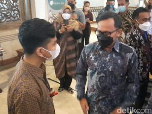 Ketemu Gibran di Solo, Bima Arya Diajak Berburu Sate Buntel Ketemu Gibran di Solo, Bima Arya Diajak Berburu Sate Buntel