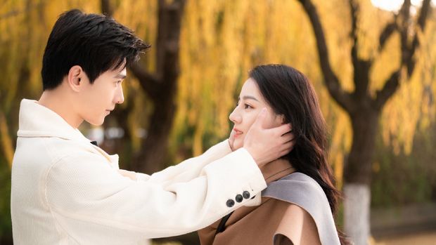 Yang Yang dan Dilraba Dilmurat dalam You are My Glory
