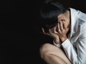 Siswi SMA Kupang Diduga Dilecehkan Polisi Saat Kena Razia Siswi SMA Kupang Diduga Dilecehkan Polisi Saat Kena Razia