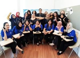 adv golden english