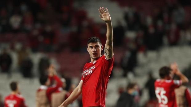Soccer Football - Champions League - Group E - Benfica v Dynamo Kyiv - Estadio da Luz, Lisbon, Portugal - December 8, 2021 Benfica's Roman Yaremchuk celebrates after the match REUTERS/Pedro Nunes