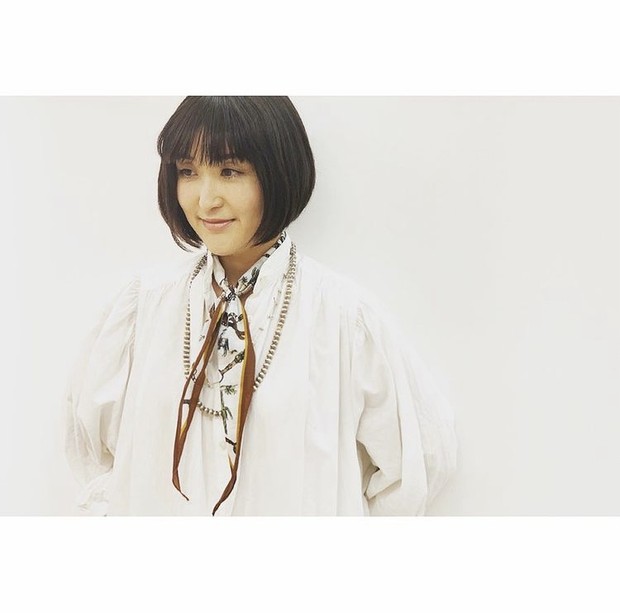 Layering scarf dan mutiara/