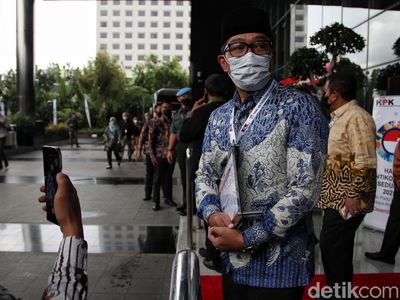 Gaya Ridwan Kamil Saat Hadiri Peringatan Hakordia di KPK