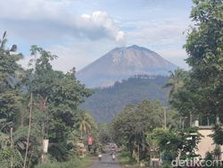 Kondisi Semeru Terkini, Asap Putih Masih Keluar dari Kawah