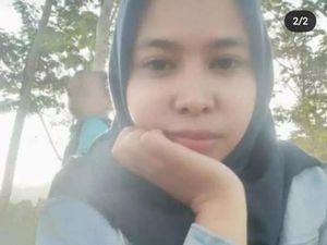 Saat Rumini Tunjukkan Bakti Setia pada Sang Ibu Ketika Erupsi Semeru Saat Rumini Tunjukkan Bakti Setia pada Sang Ibu Ketika Erupsi Semeru
