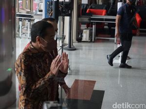 Disambut Firli, Jokowi Tiba di KPK Hadiri Peringatan Hari Antikorupsi Sedunia Disambut Firli, Jokowi Tiba di KPK Hadiri Peringatan Hari Antikorupsi Sedunia