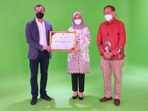 Kembangkan UMKM di Masa Pandemi, Banyuwangi Raih Natamukti Award