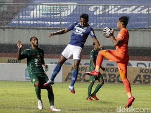 Badai Corona Hantam Persib dan Persebaya