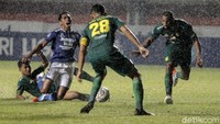 Di menit injury time, Persebaya kembali menambah gol lewat Taisei Marukawa. Persebaya menutup laga dengan kemenangan tiga gol tanpa balas.