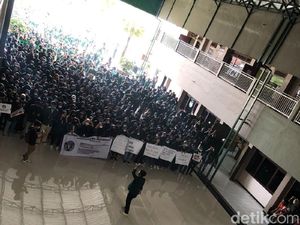 Kosongkan Ruang Kuliah! Cara Mahasiswa Blitar Tolak Korupsi di Kampus