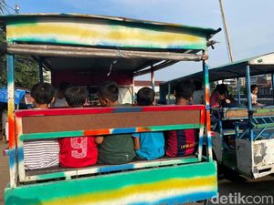 Hiburan Odong-odong Ramaikan Vaksinasi Anak di Jaktim Hiburan Odong-odong Ramaikan Vaksinasi Anak di Jaktim